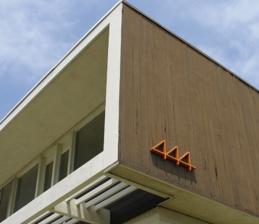 What Does It Mean to Keep Seeing ‘444?’ What Does It Mean to Keep Seeing '444?'